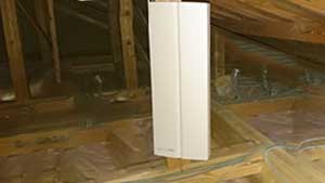 福岡市の早良区賀茂で天井の中にアンテナ取り付け工事